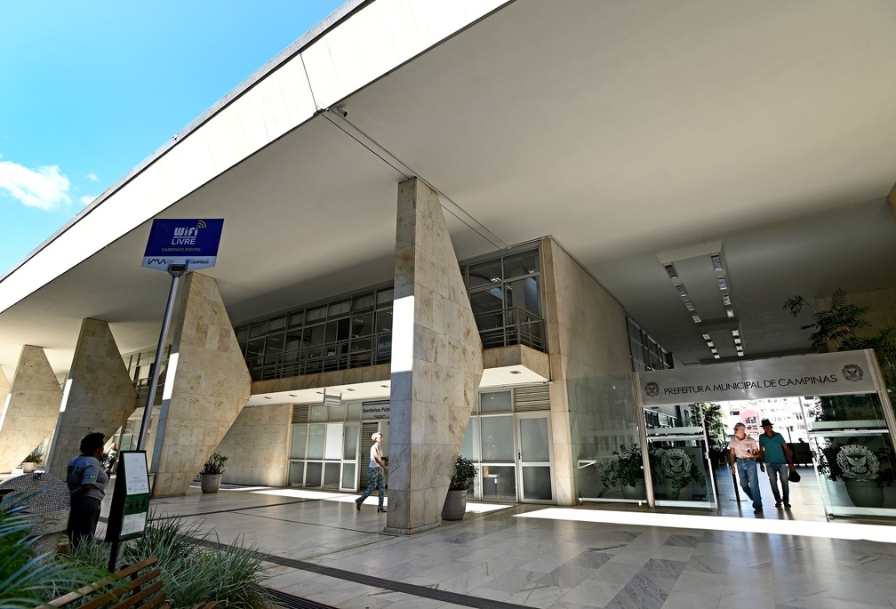 Arquivo/PMC Servidores municipais da ativa e aposentados terão reajuste de 6% nos salários