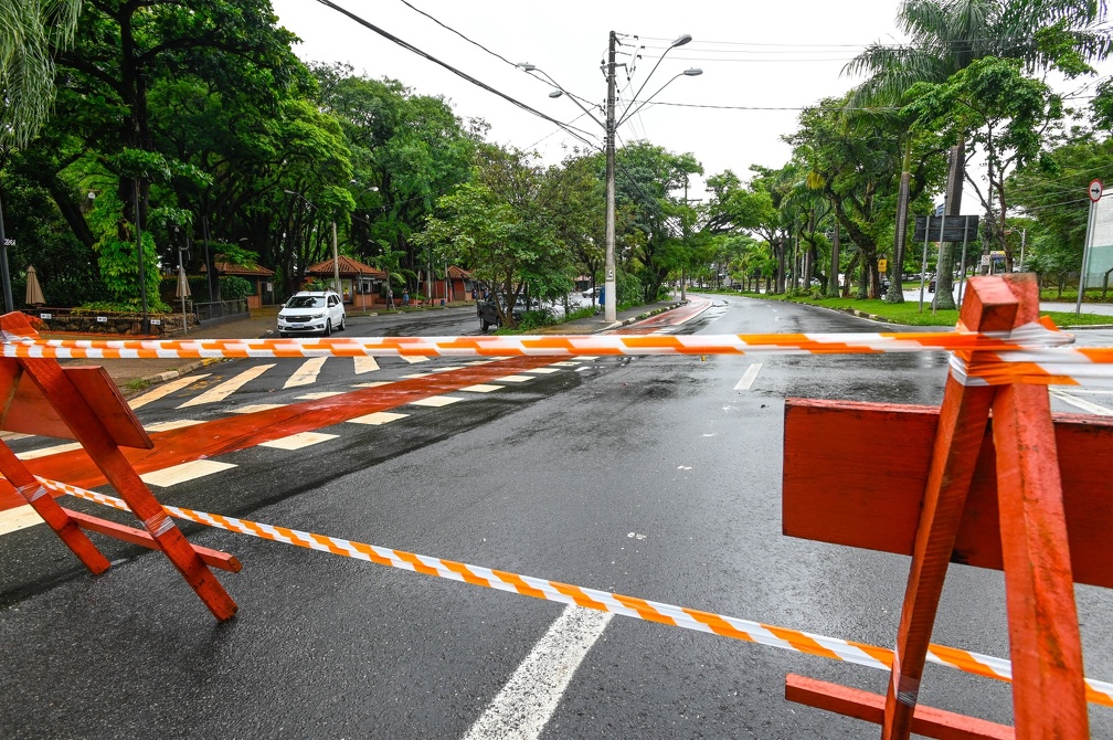 Bloqueio no entorno da Lagoa do Taquaral foi retirado para o trânsito de veículos