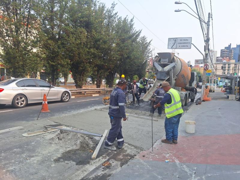 Pavimento de concreto é indicado para pontos de grande desgaste