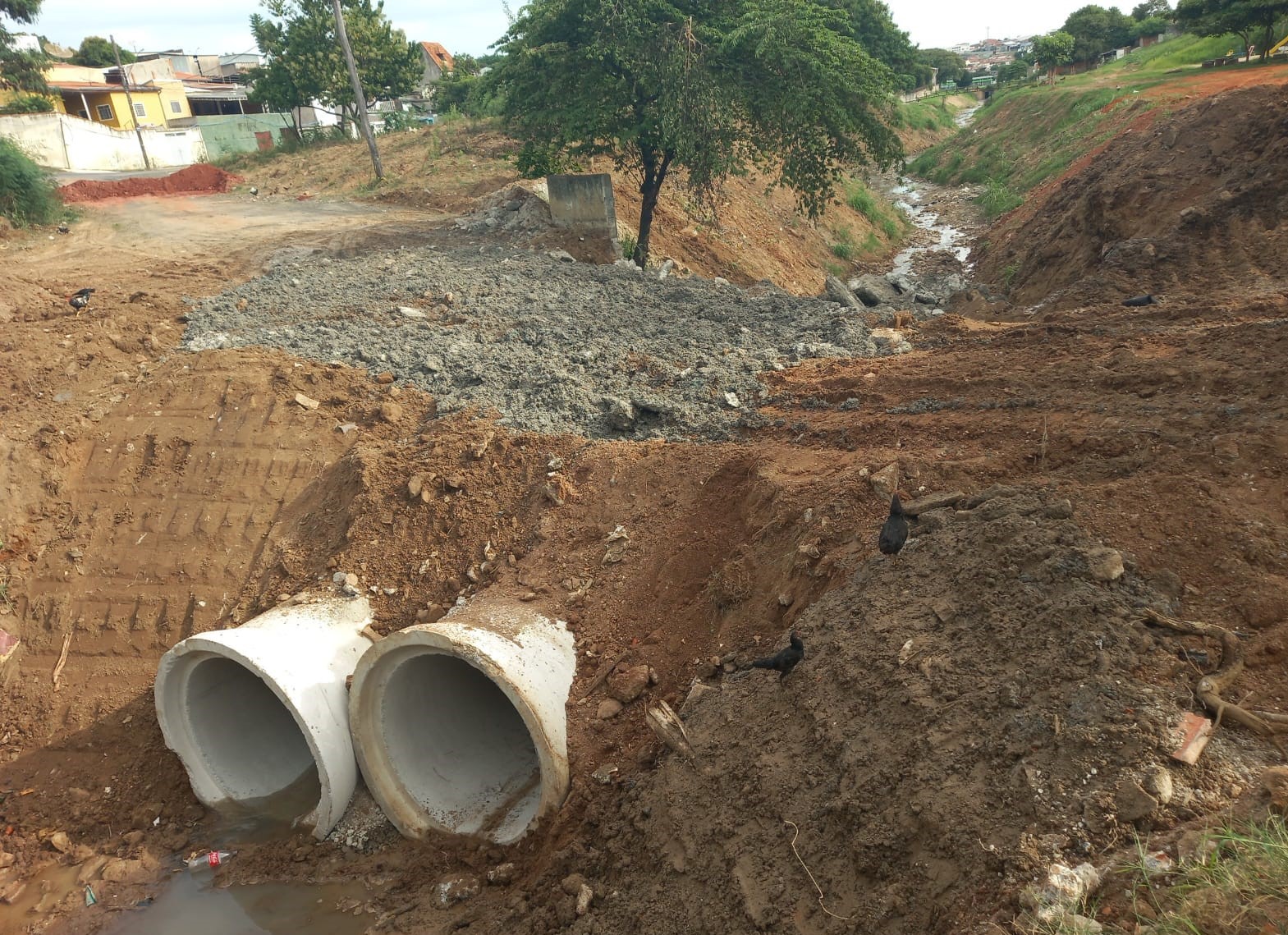 Obra realizada na ponte do Novo Campos Elíseos