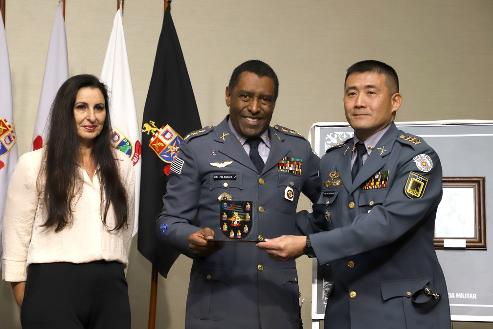 Fernanda Sunega/PMC O coronel da Polícia Militar Leonardo Akira Takahashi assumiu oficialmente o cargo de comandante do CPI-2, em substituição ao coronel Adriano Augusto Leão