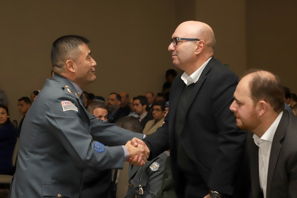 Fernanda Sunega/PMC O coronel da Polícia Militar Leonardo Akira Takahashi assumiu oficialmente o cargo de comandante do CPI-2, em substituição ao coronel Adriano Augusto Leão