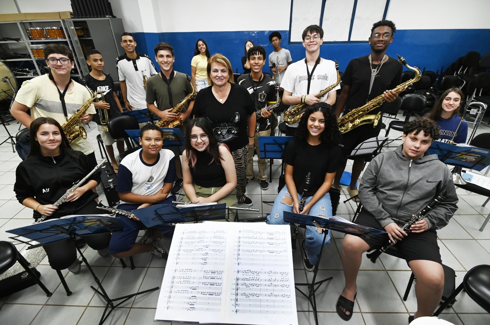 Alunos do Projeto Primeira Nota: oportunidade de contato com a música