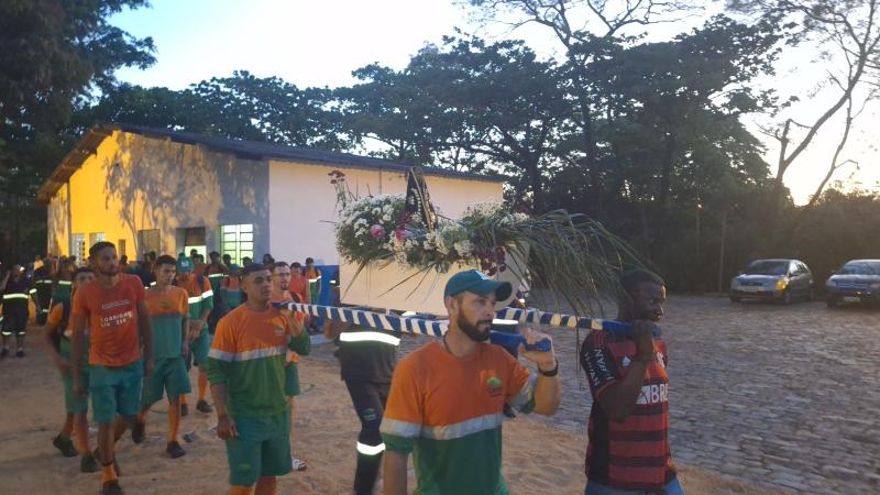 São esperadas 300 pessoas no cortejo à Nossa Senhora Aparecida, a santa católica padroeira do Brasil