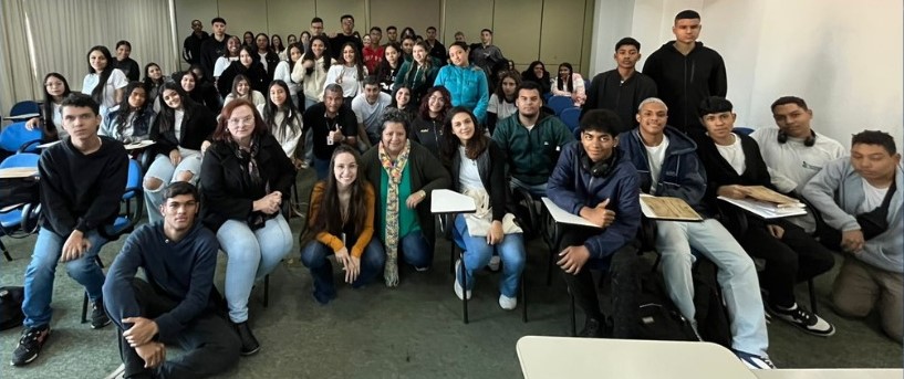 Divulgação/PMC A turma recebeu certificados pela finalização do curso, que tem como objetivo ampliar as oportunidades dos participantes