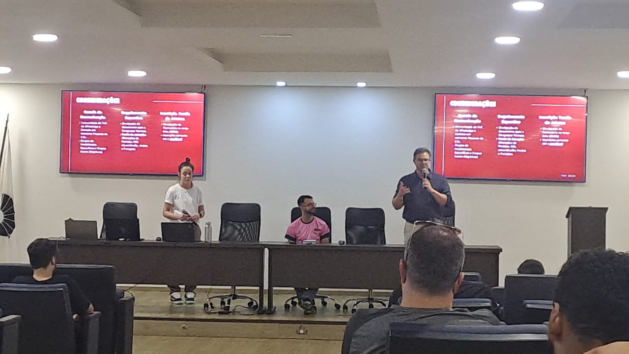 Divulgação/PMC O secretário de Esportes e Lazer, Fernando Vanin, abriu o Congresso Técnico do TUC