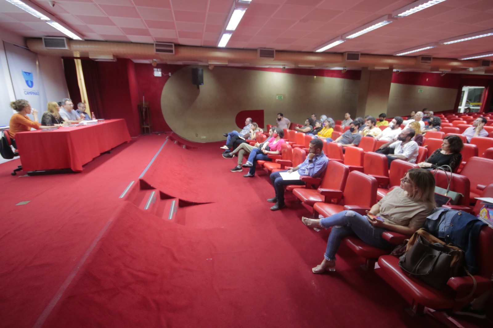 Reunião Conselho de Cultura no Salão Vermelho da Prefeitura