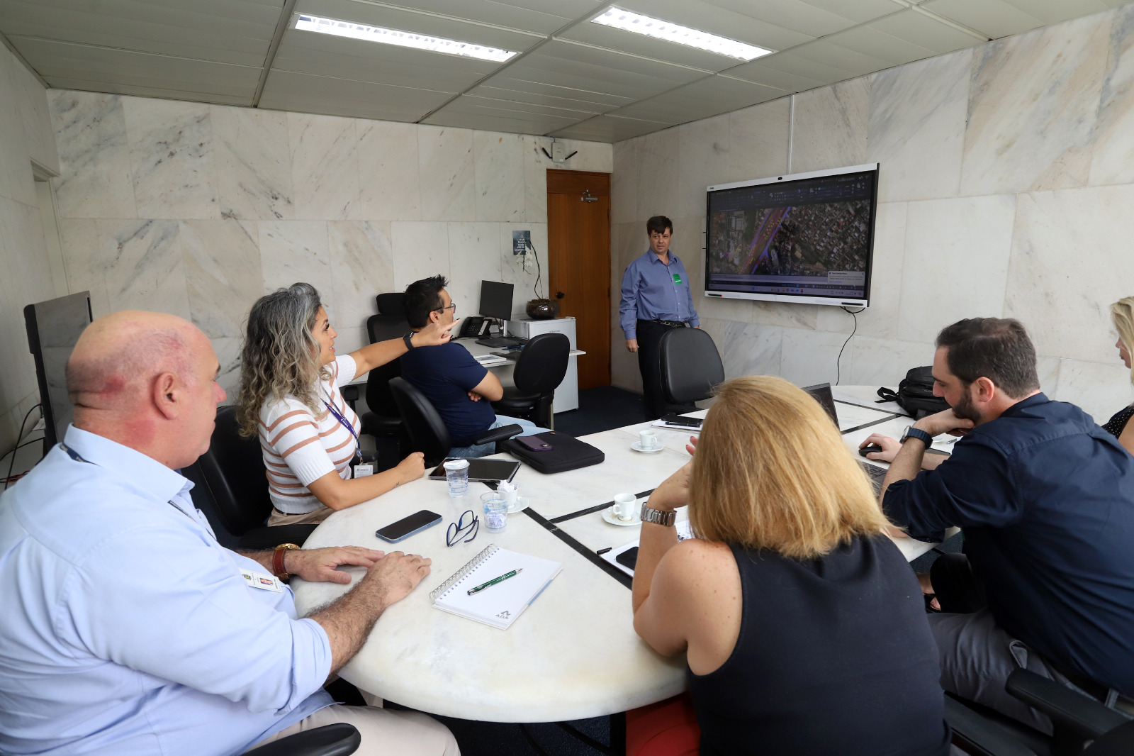 Reunião entre técnicos da Prefeitura e da concessionária Via Appia nesta quinta-feira, 3 de outubro