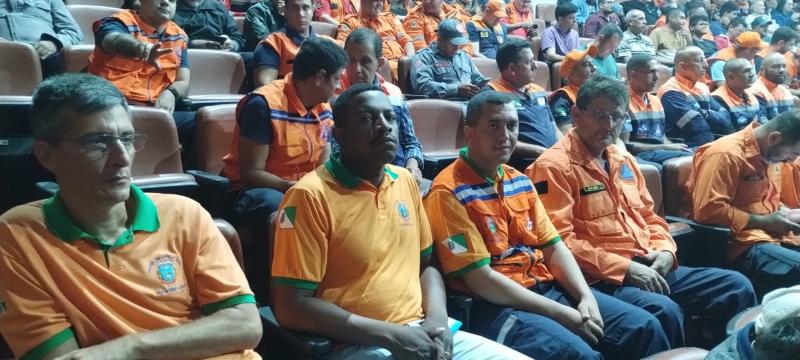 Divulgação No período da manhã, palestras abordaram assuntos teóricos relacionados ao combate a incêndios