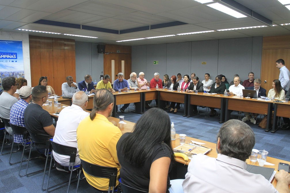Manoel de Brito Com a proposta da Prefeitura, vale alimentação passaria de R$ 1.772,37 para R$ 1.917,79.