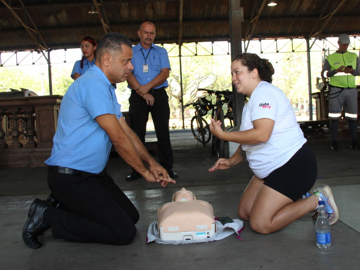 Curso prático de primeiros socorros e técnicas de RCP foi realizado durante a abertura