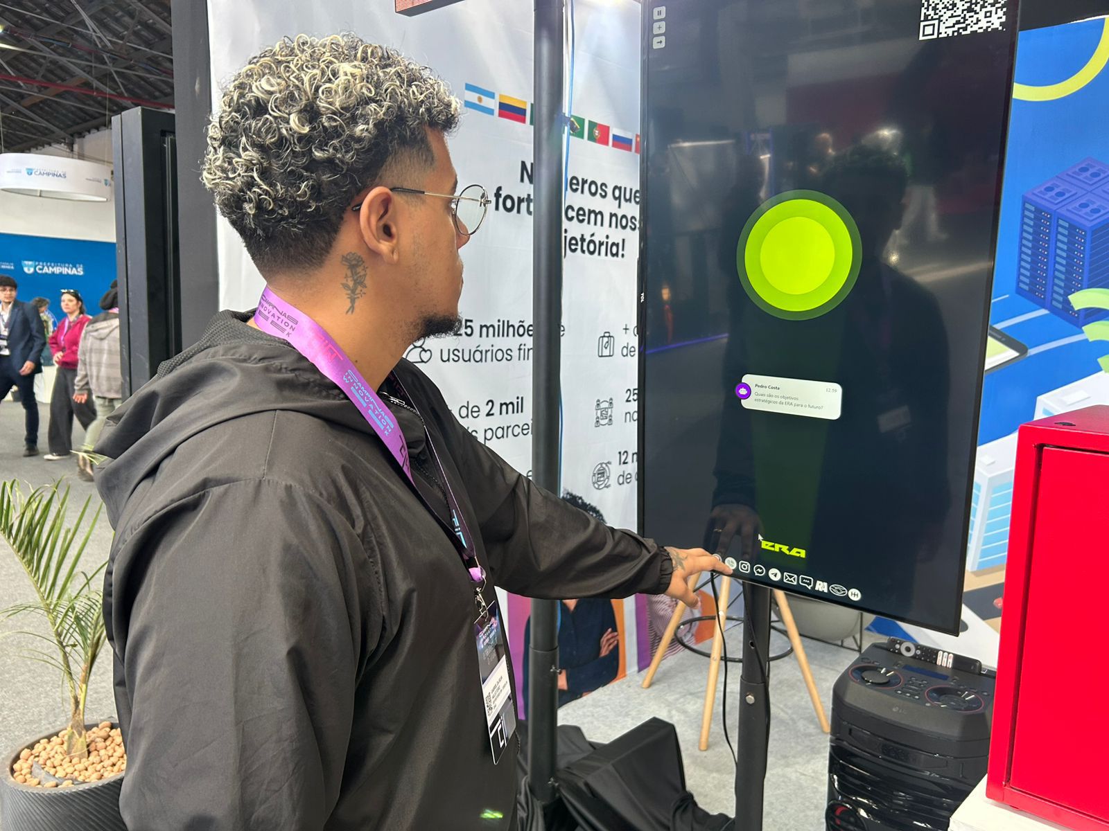 O evento de tecnologia e inovação, que segue até sexta-feira, 13 de junho, reúne conteúdos voltados ao empreendedorismo e uma ampla programação com palestras, painéis e workshops