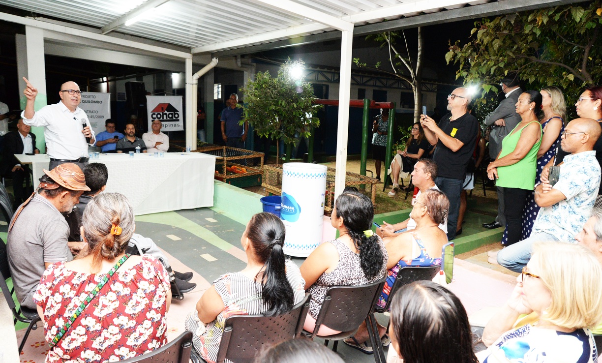 Prefeito Dário Saadi entregou matrículas de imóveis para moradores do Núcleo Residencial Jardim Santa Mônica