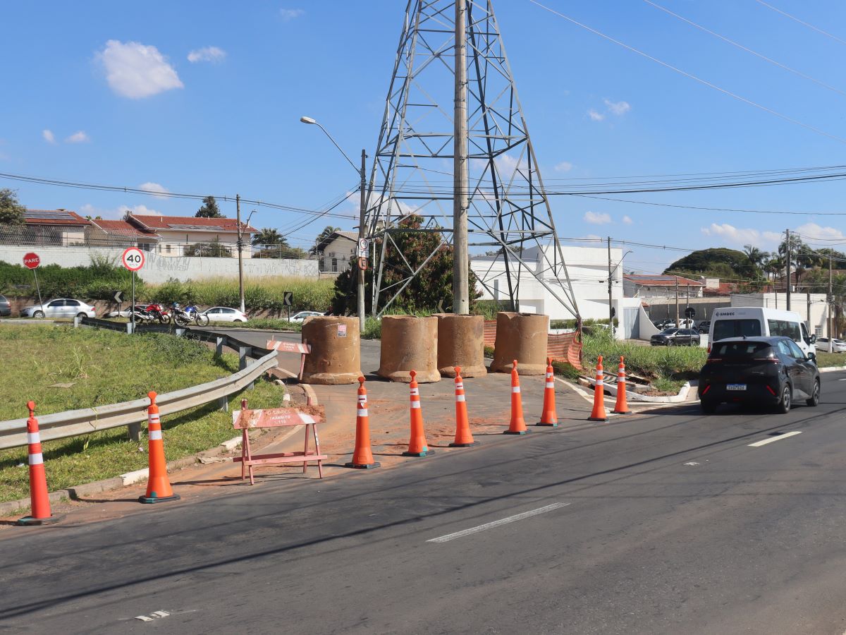 Como alternativa de desvio, será usado o retorno na altura do numeral 524, que atualmente está fechado e será liberado na segunda-feira