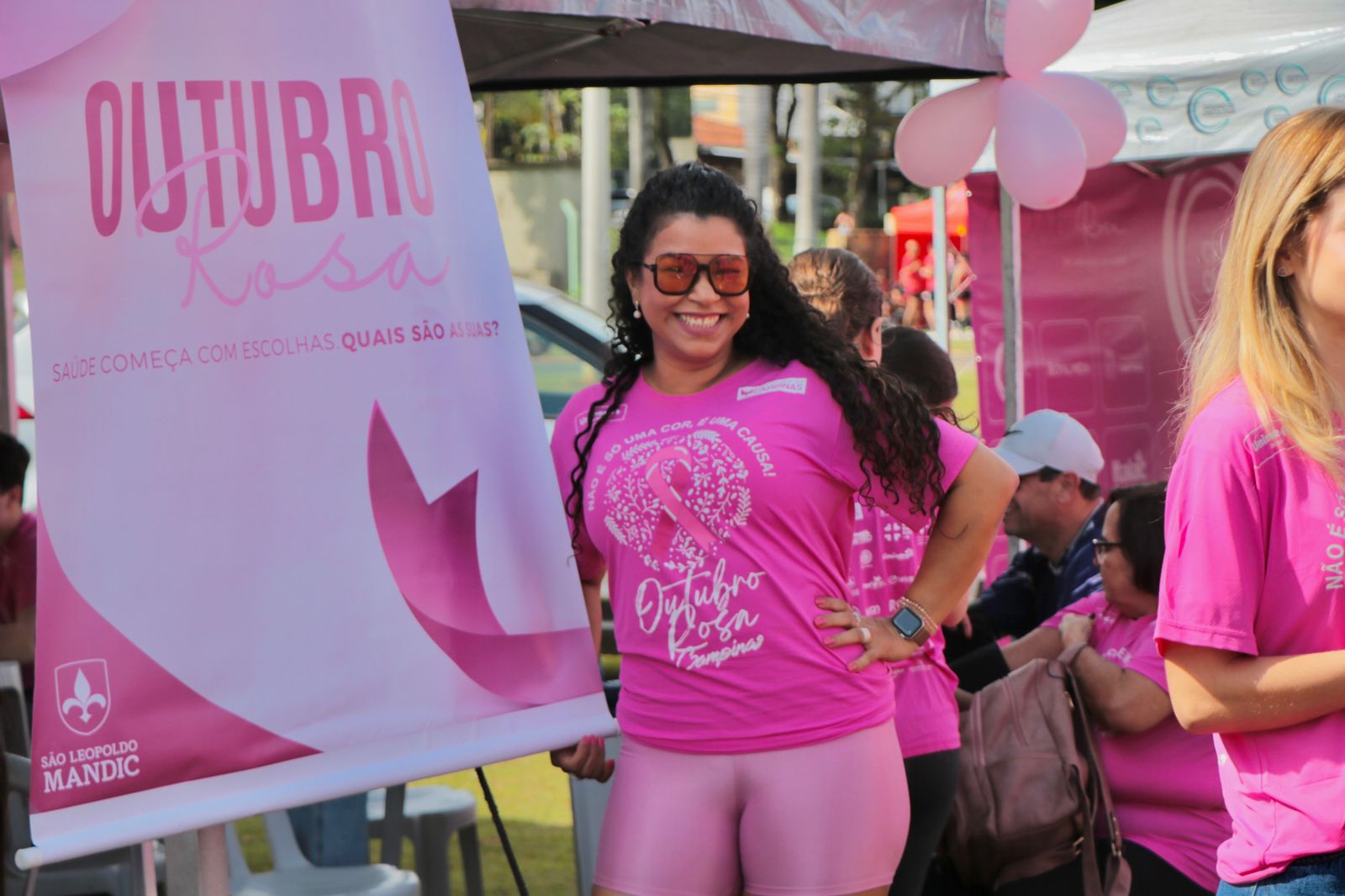 Fabiana Brito postou fotos nas redes sociais e convidou seus amigos para a caminhada