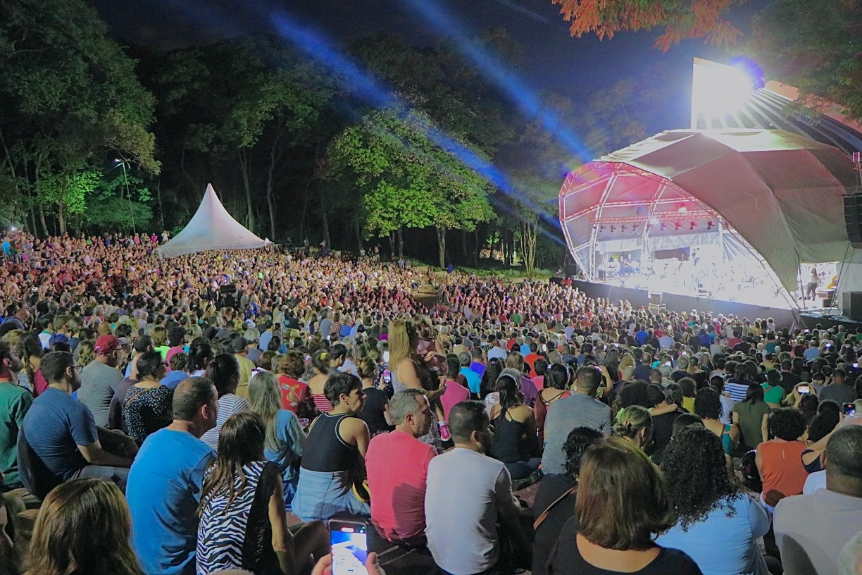 Público no show de Zizi Possi com a Sinfônica de Campinas